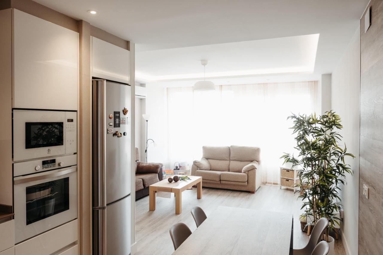 Ferienwohnung Duplex En La Gran Via Logroño Exterior foto